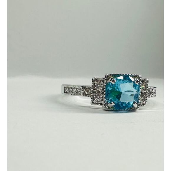 Brilliant Blue TOPAZ PARIS EIFFEL TOWER RING SIZE 10 - Picture 1 of 7
